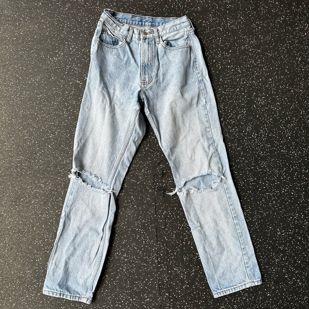 Brandy Melville - John Galt ripped jeans